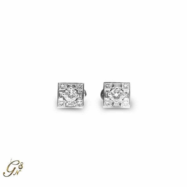 Örhängen med diamanter